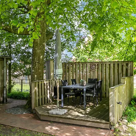 Haus An Der Marsch Holiday home *